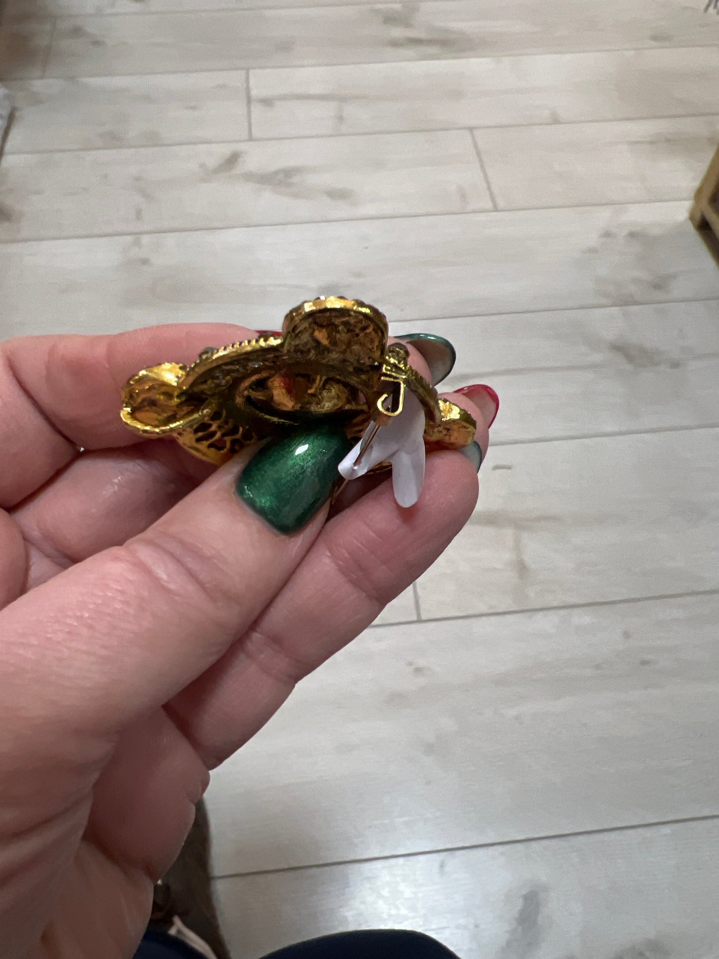 Vintage Style Brooch Gold Green & Purple Jewels