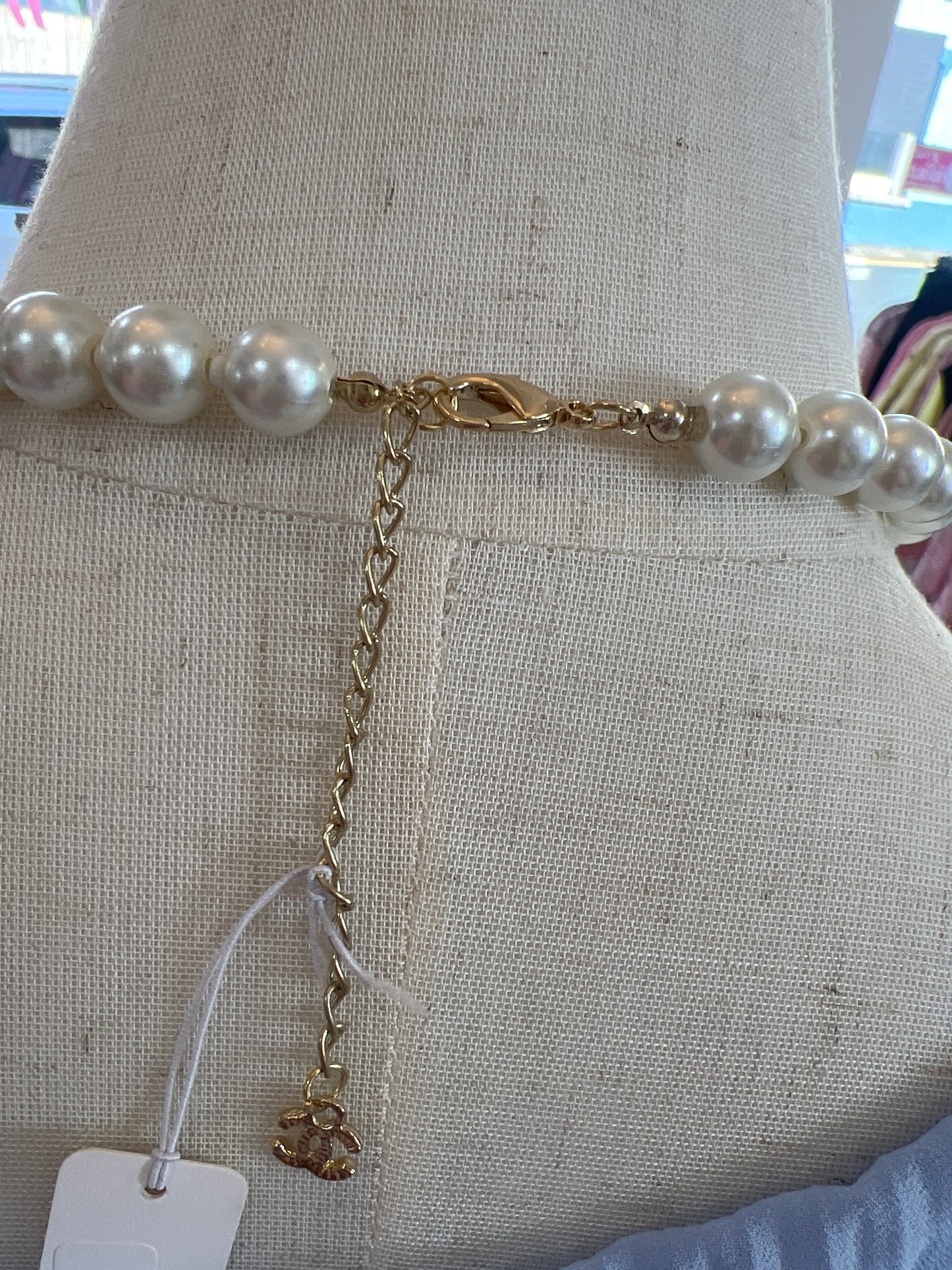 Luxe Pearl & Gold Statement Necklace