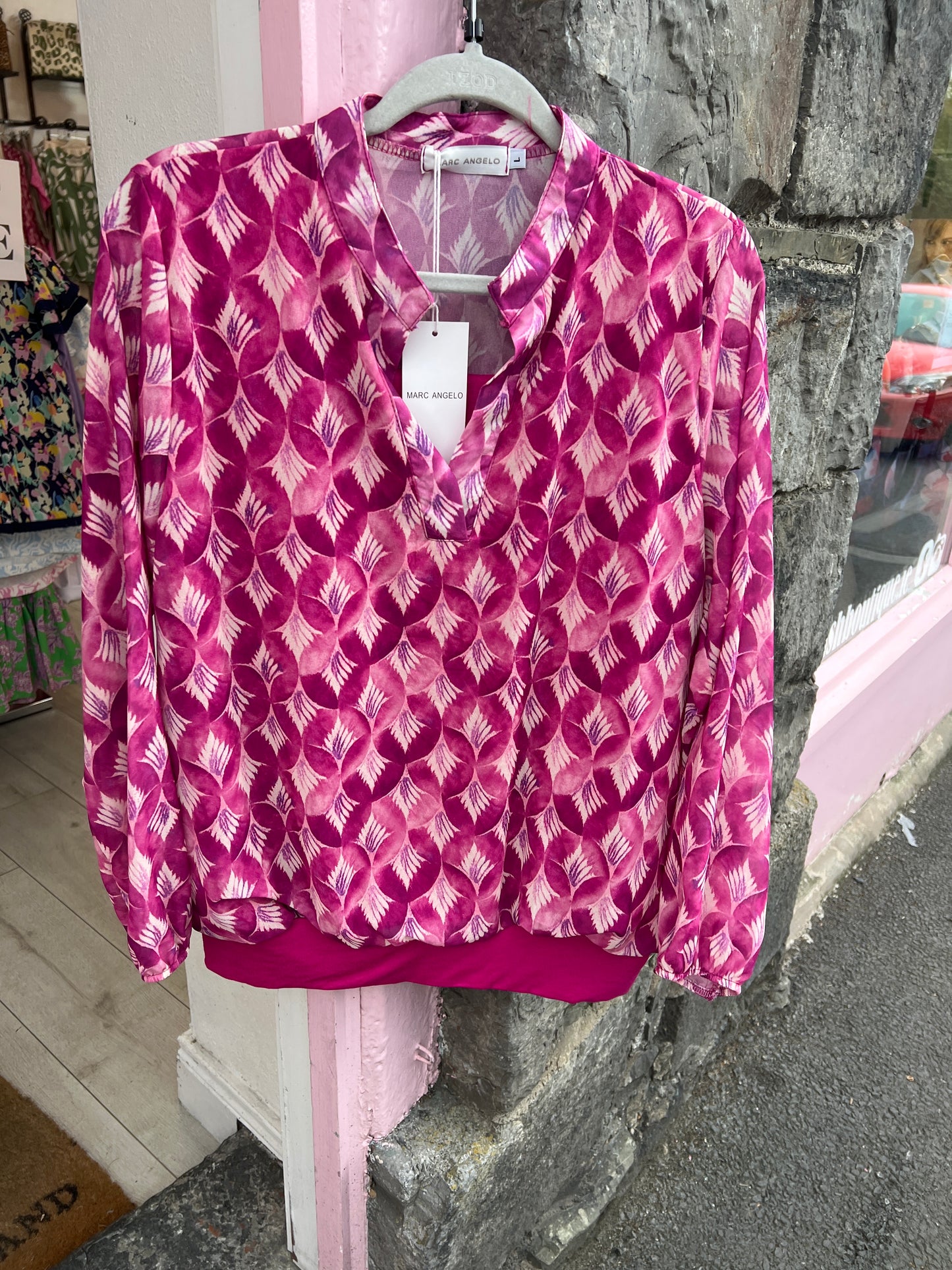 MARC ANGELO Magenta & Cream Print Blouse