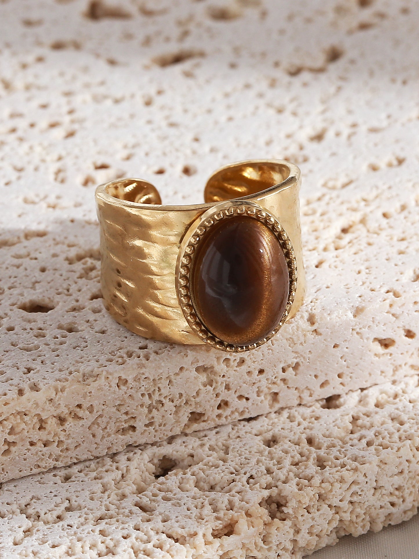 Brown Resin & Gold One Size Ring