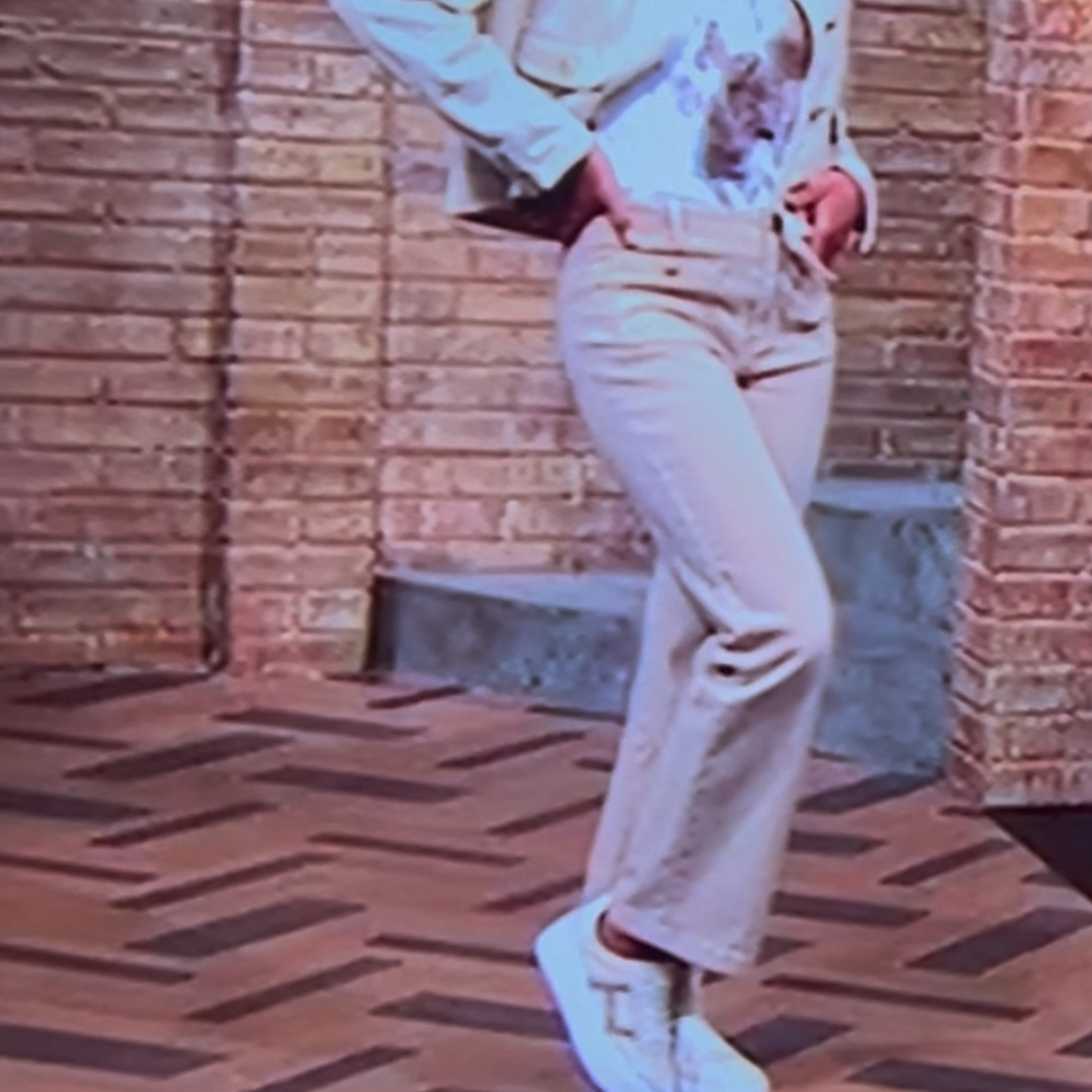 Jessica Beige Straight Jeans Front Pockets