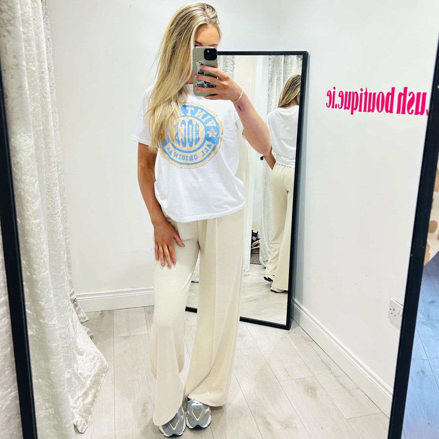 White T-Shirt Vintage Logo Blue