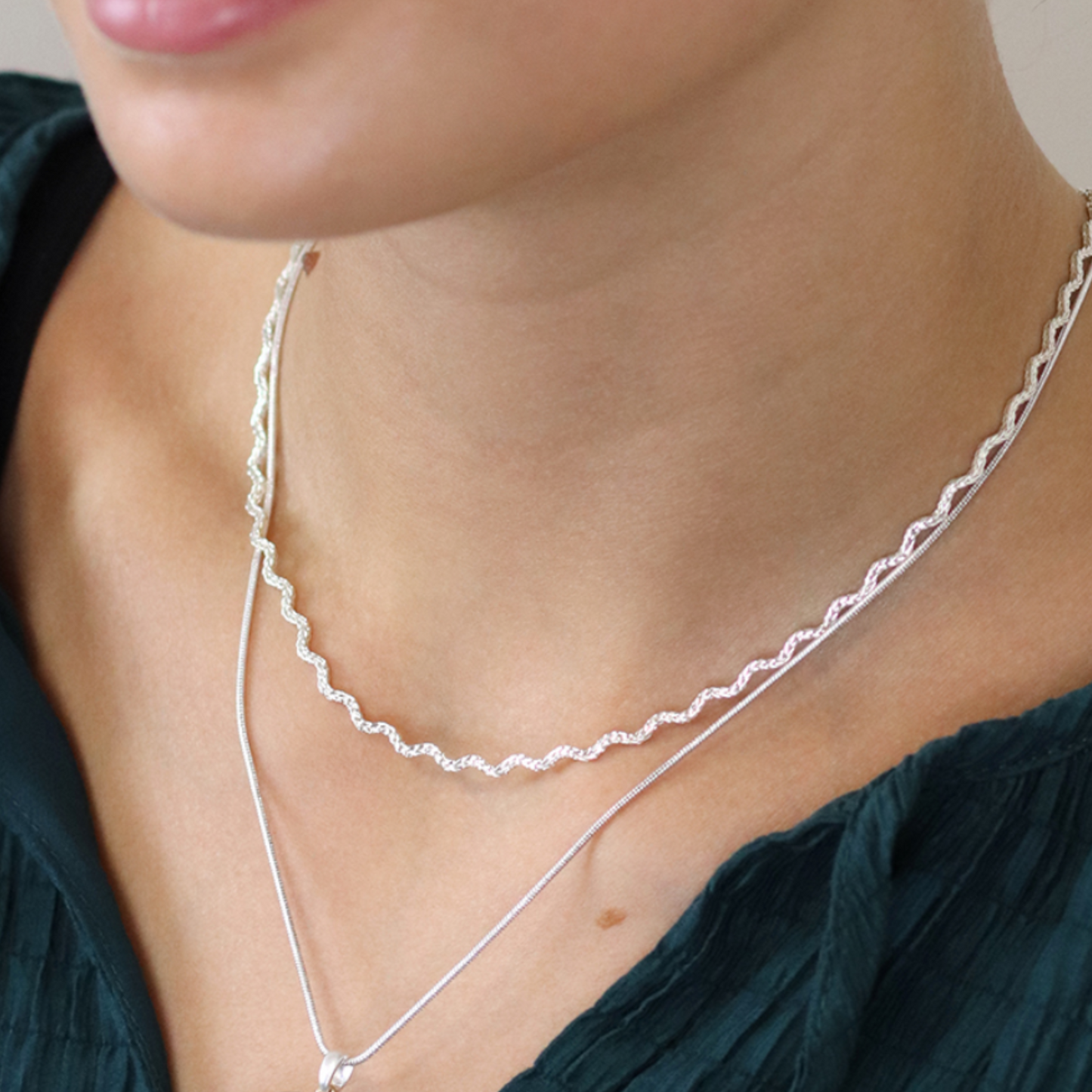 POM Silver plated textured wave chain necklace