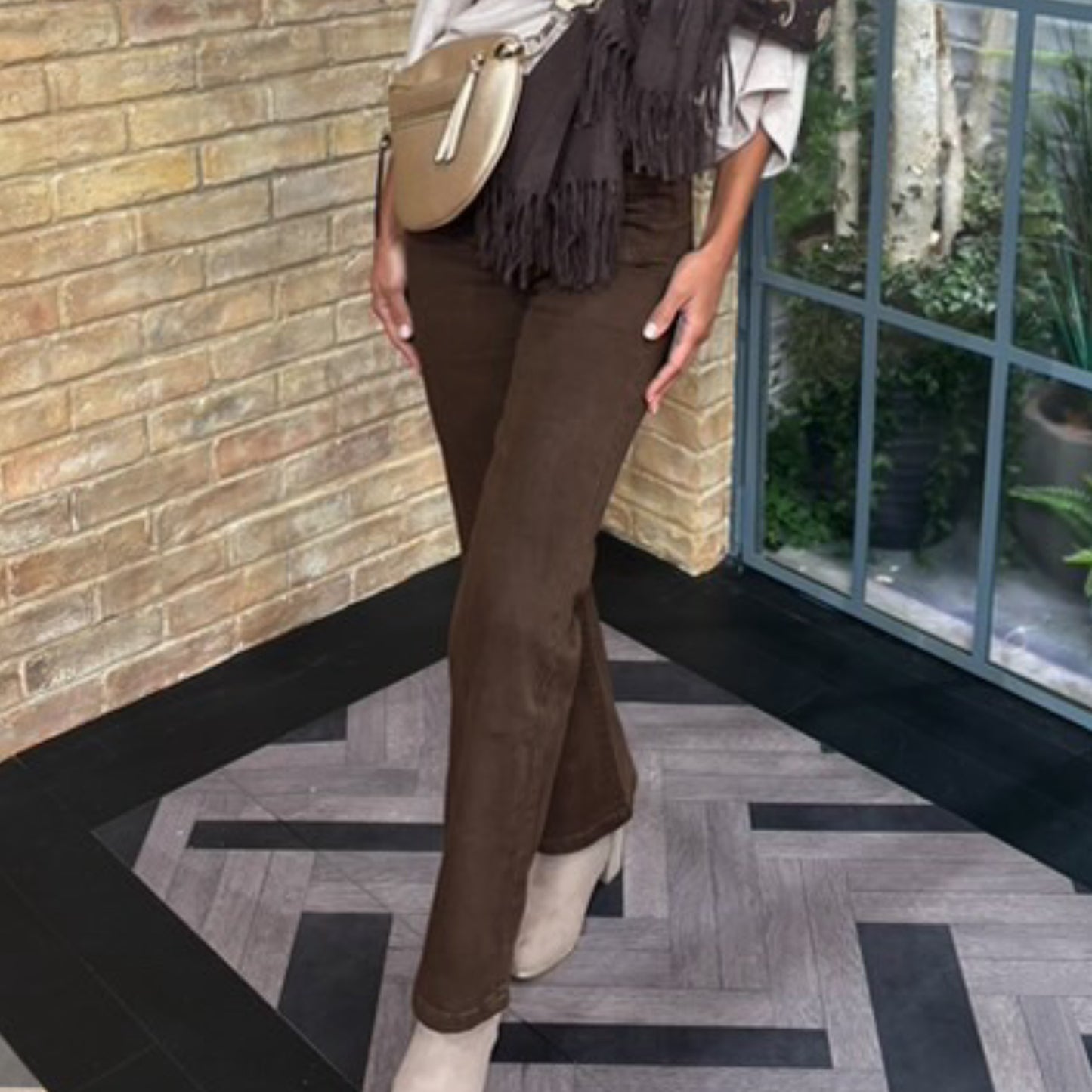 Carrie Brown Straight Leg Jeans Front Pockets