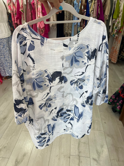 White & Navy (One Size) Floral Cotton Top