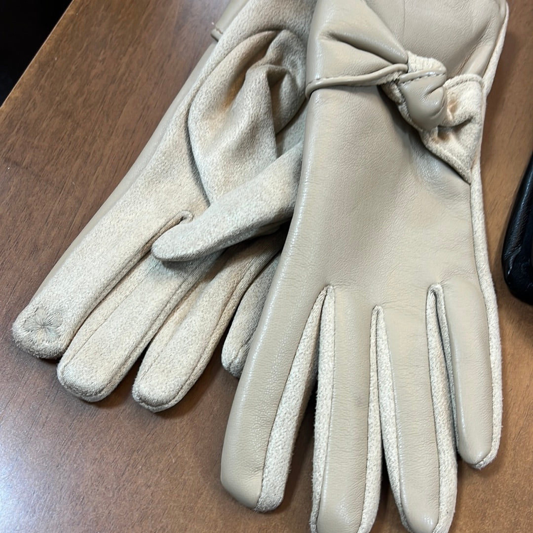 Emer Leatherette/Suedette Gloves Knot Design