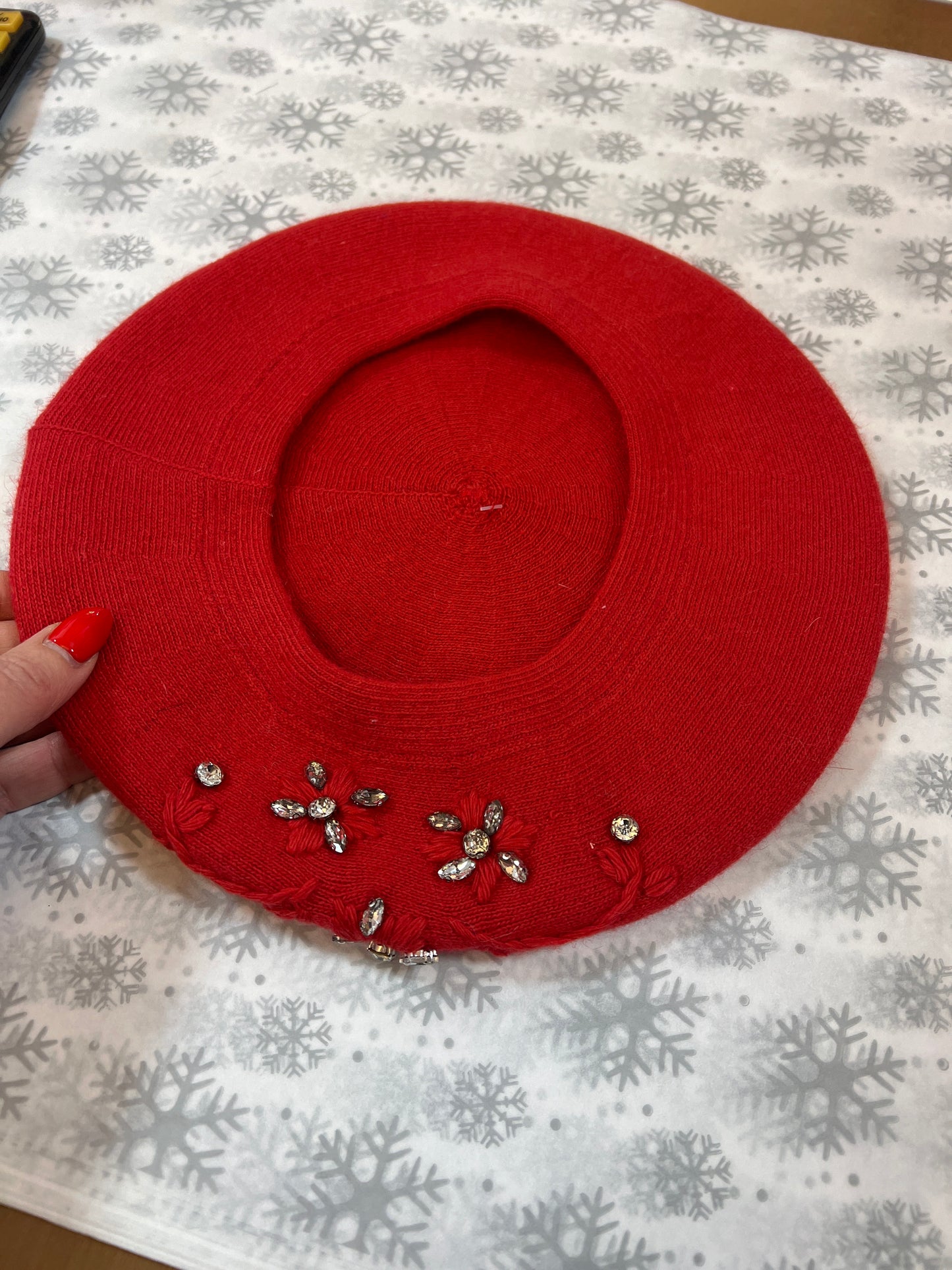 Soft Knit Beret With Crystals (4 Colours)