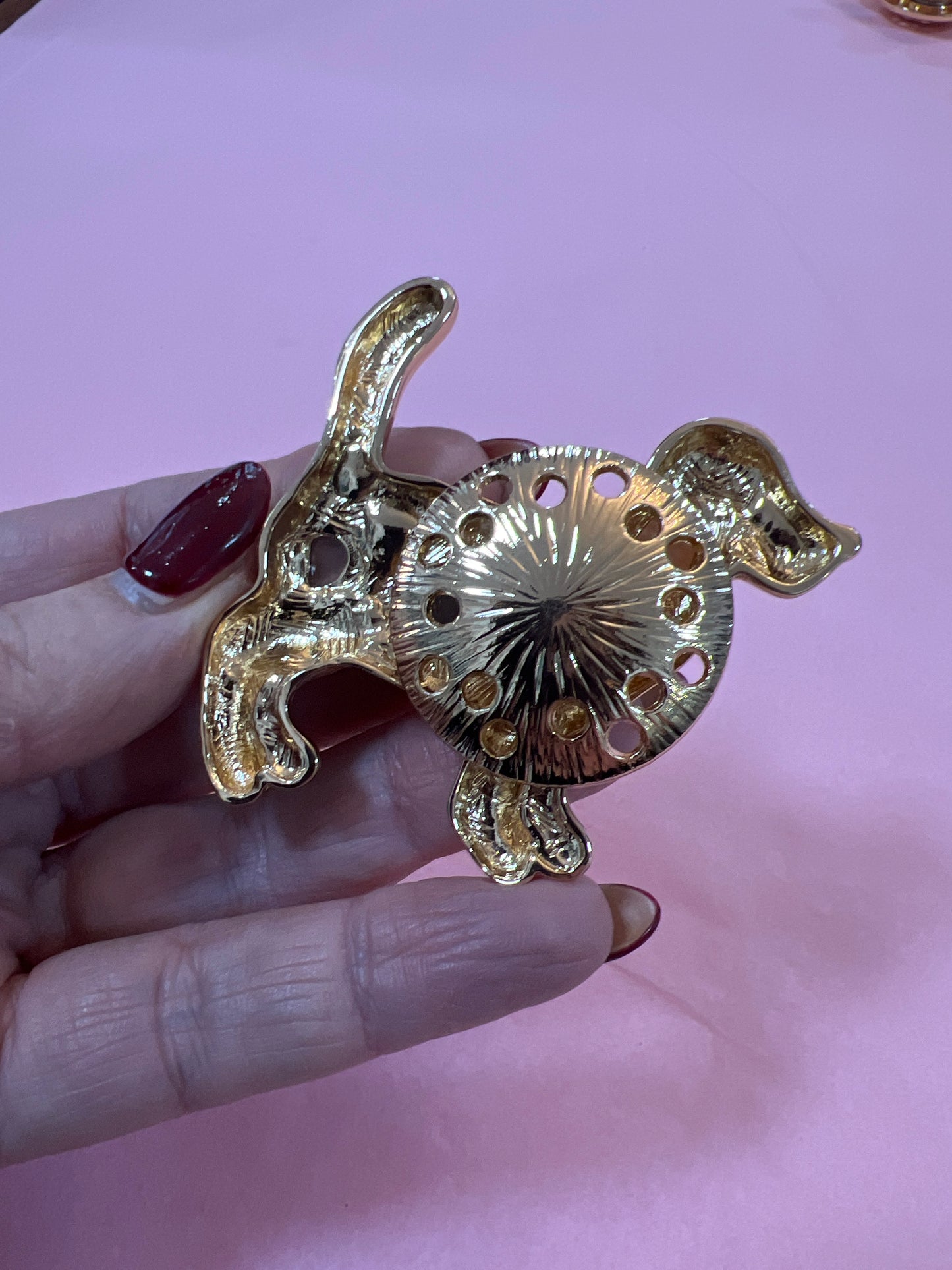 Magnetic Brooch Brown & Gold Dog
