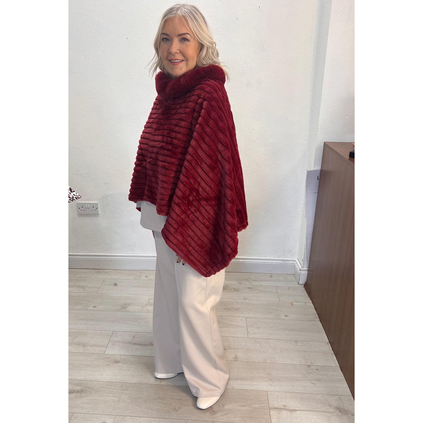 Alexa Faux Fur Poncho (4 Colours)