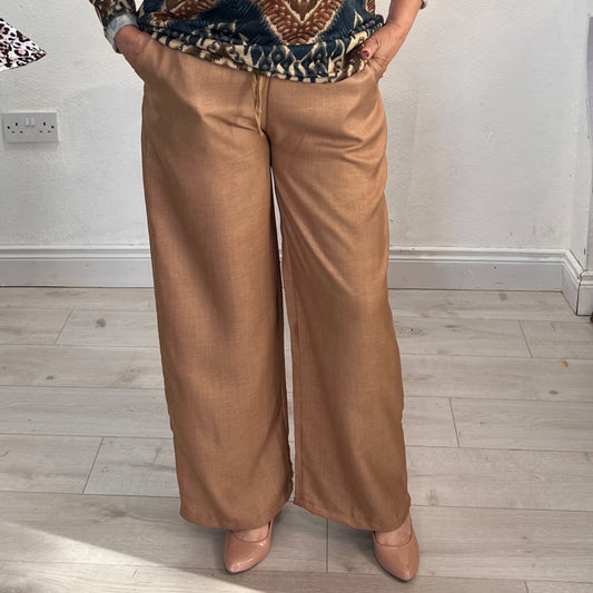 Vicky Elasticated Wide Leg Trousers (2 Colours)