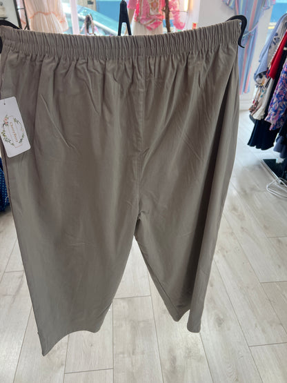 Taupe Elasticated Waist Capri Trousers