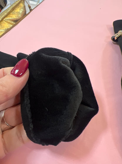 Black Suedette Gloves Gold/Jewelled Chain