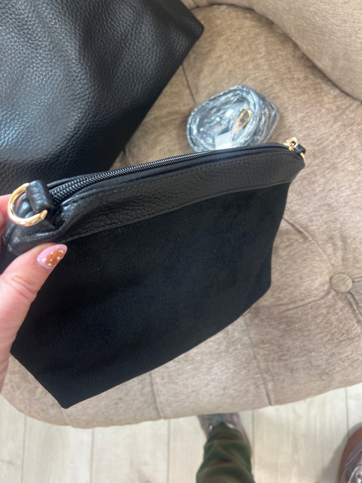Black Leatherette Bag 3 In 1 - Gold Discs