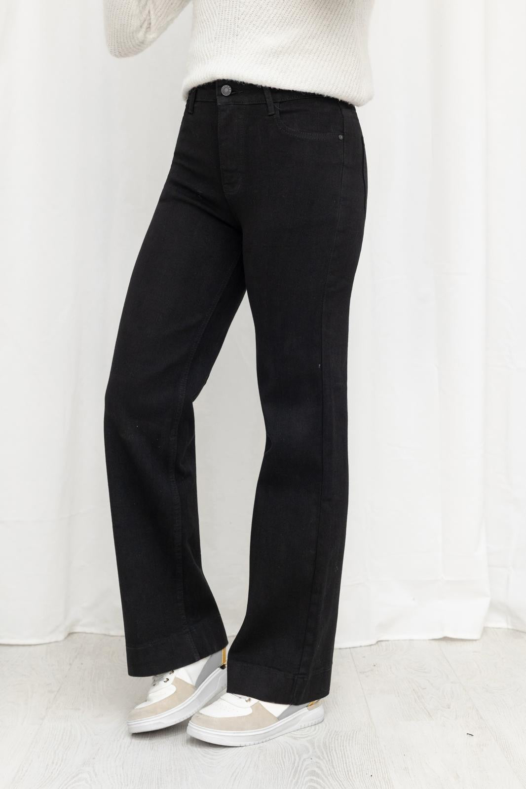 Sophie Black Stretch Straight Leg Jeans