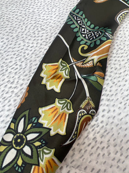 Magnetic Neck Scarf Khaki Print