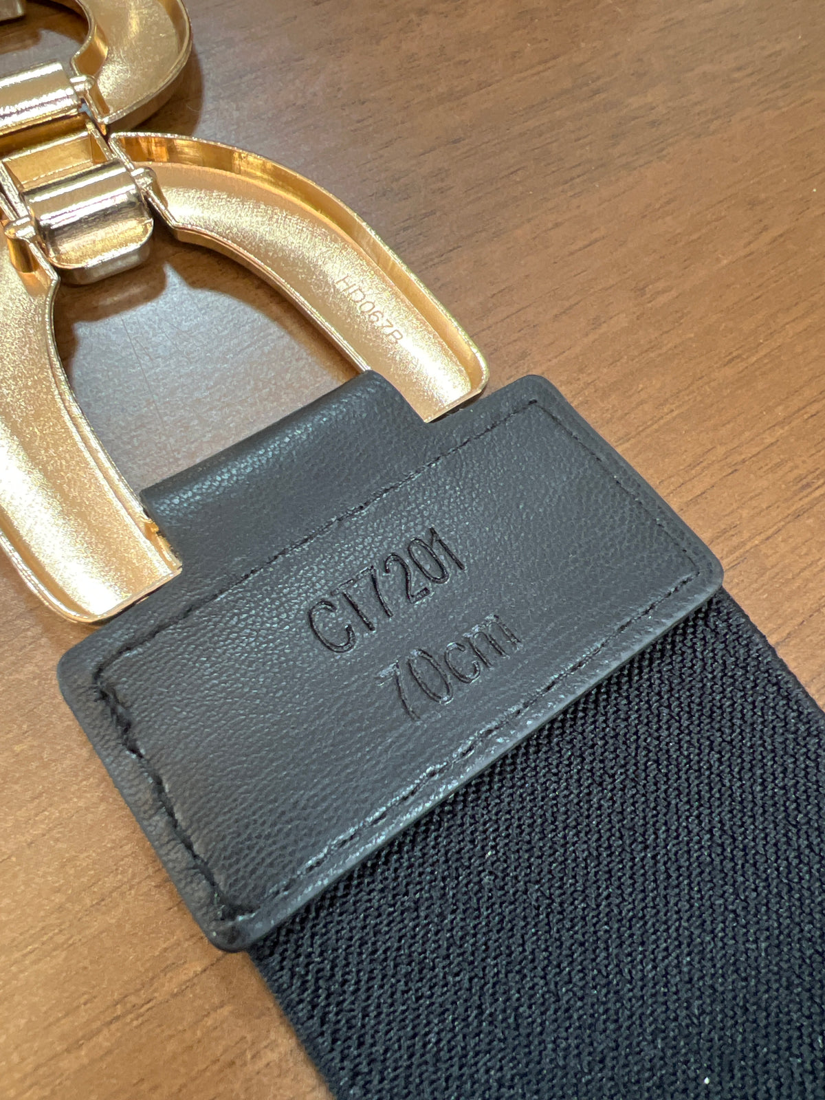 Black Elasticated Belt Gold Curb Front
