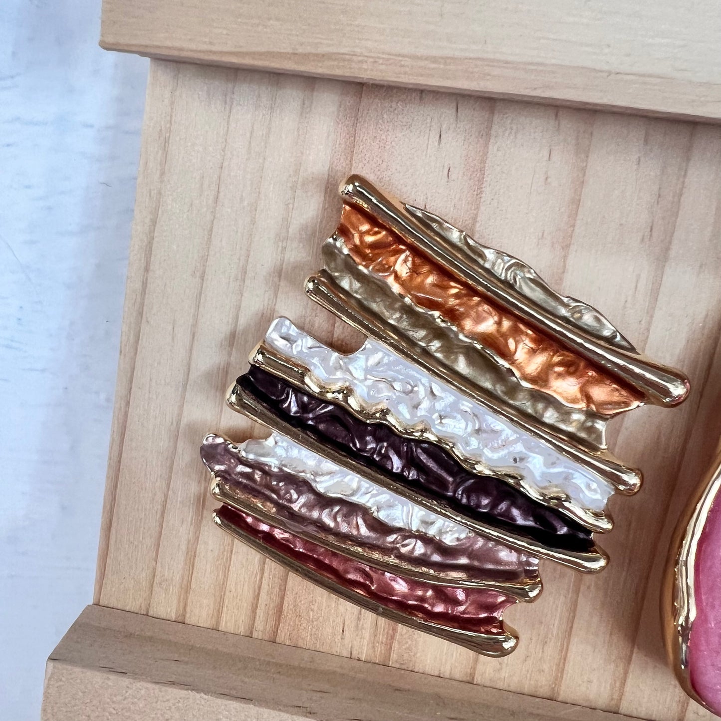 Magnetic Brooches (3 Styles)