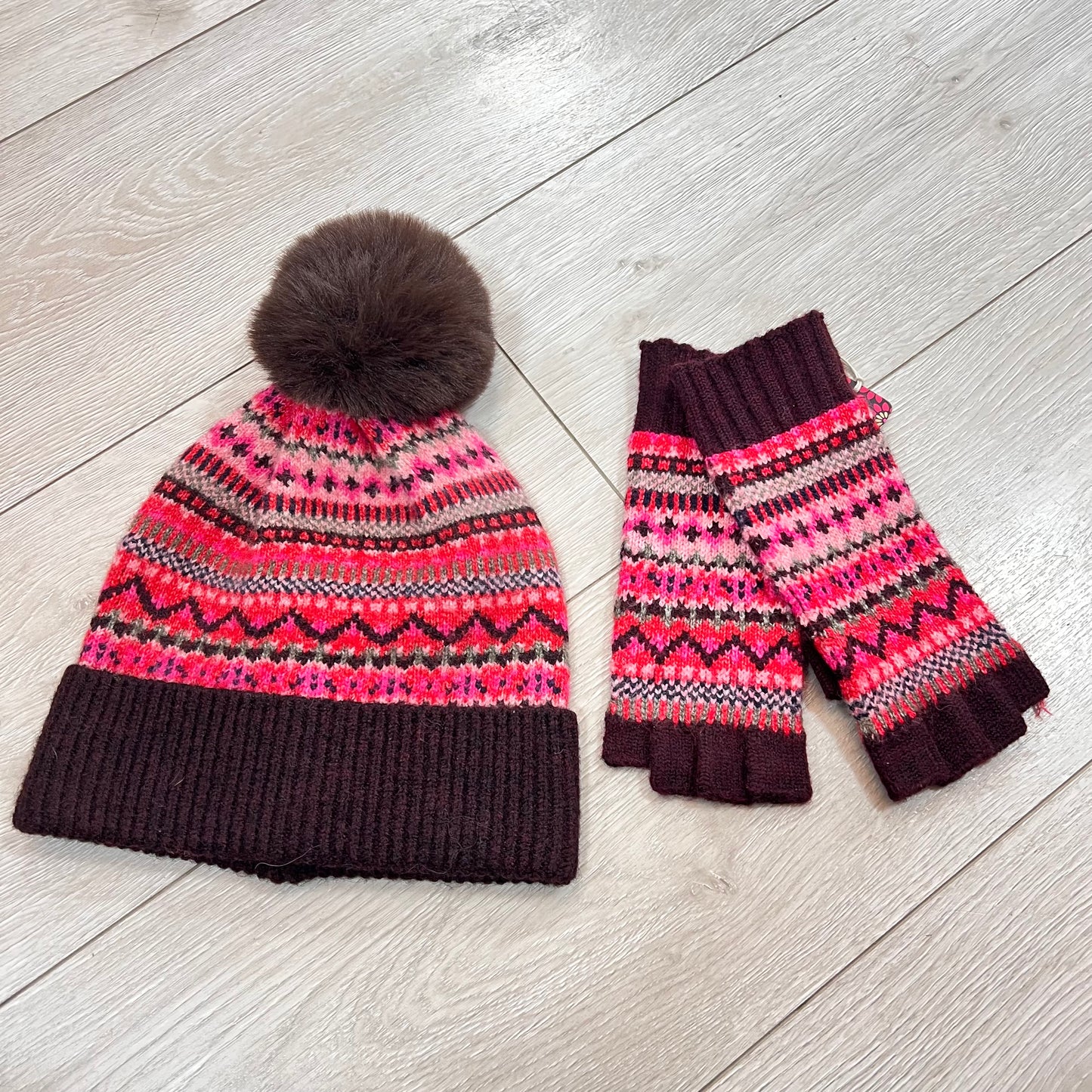 POM Hat & Fingerless Gloves Set