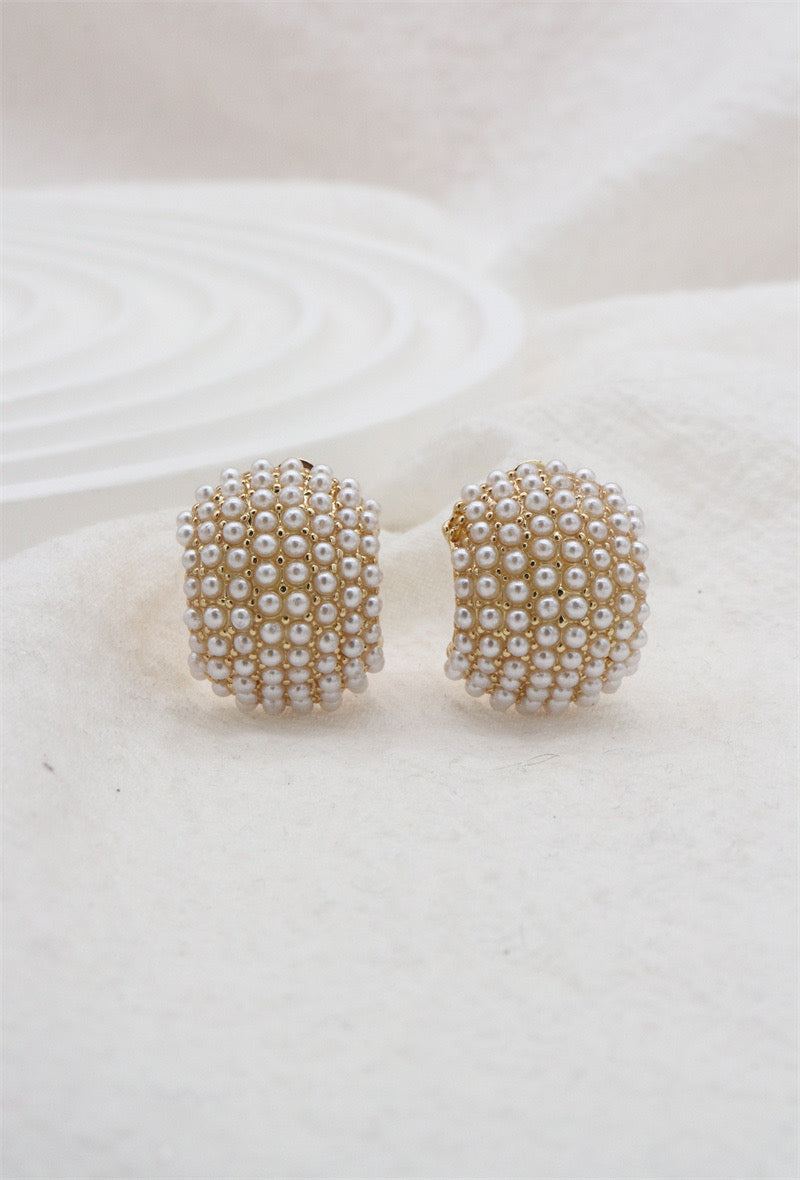 Pearl & Gold Cluster Clip On Earrings