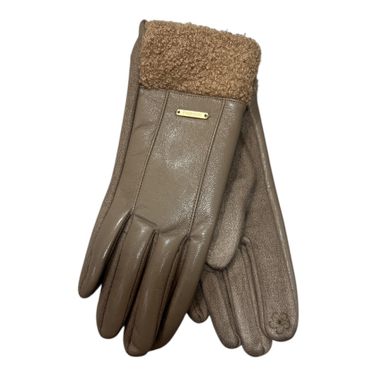 Beige Gloves Boucle Trim