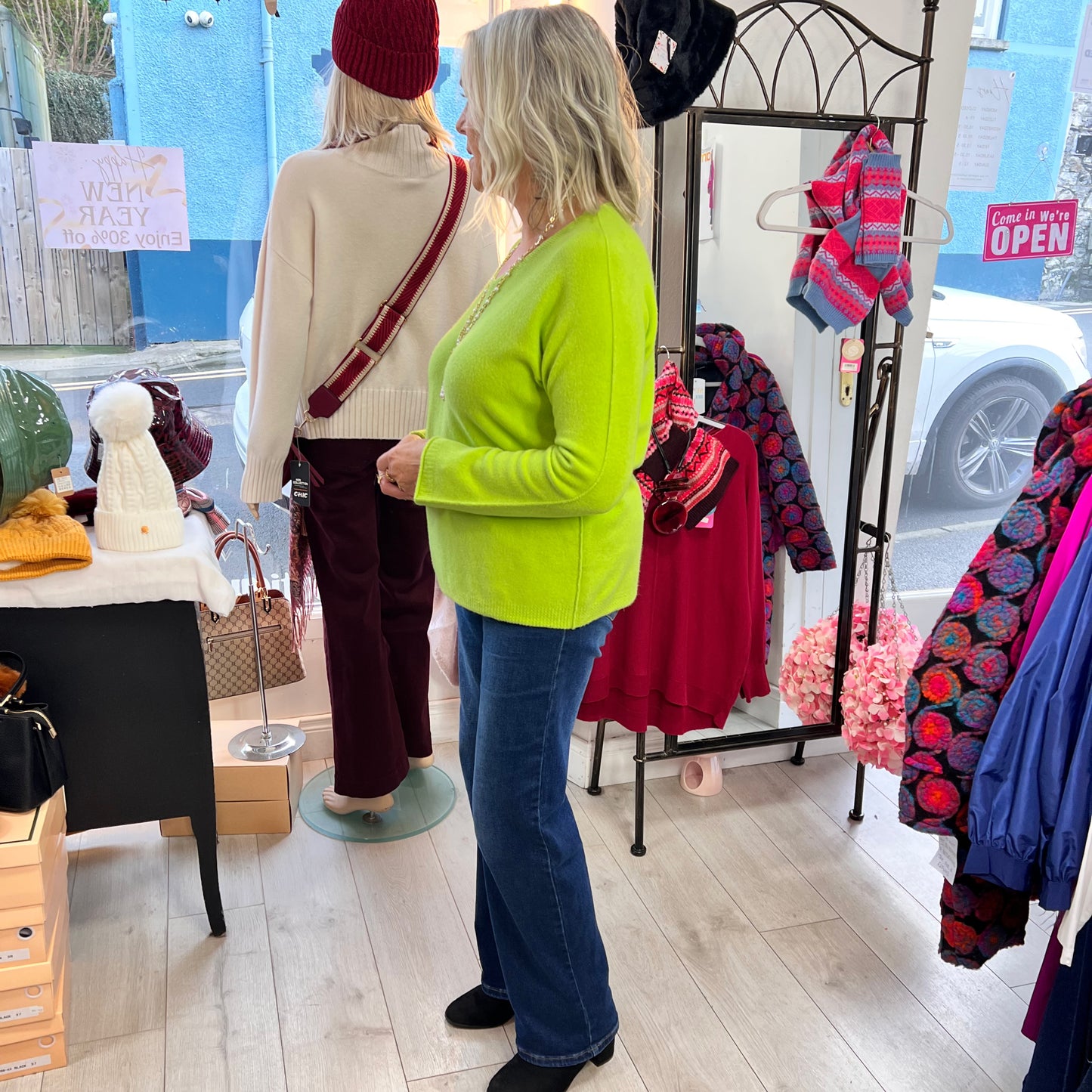 DECK V Neck Jumper Lime