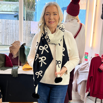 Black & White Scarf Bow Design Fur Pom Reversible