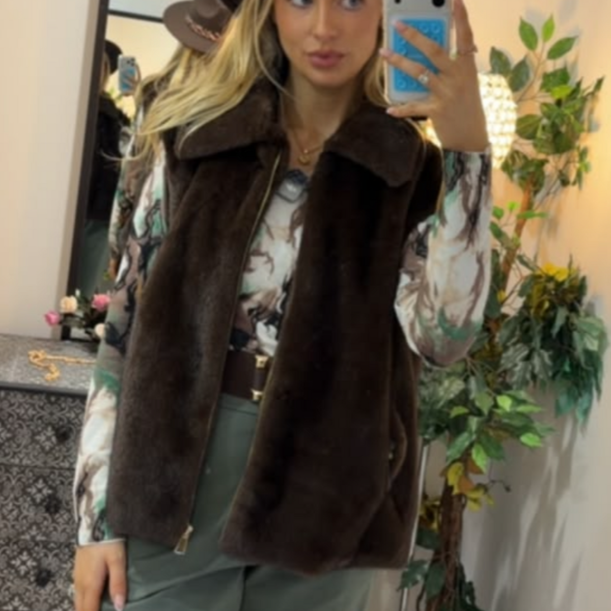 Faux Fur Gilet (2 Colours)