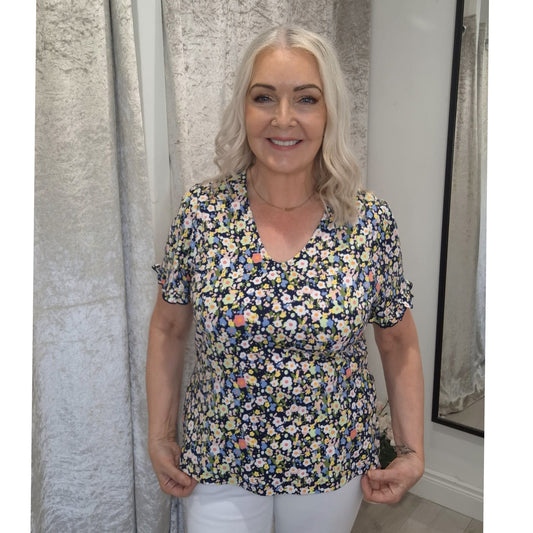 RANT & RAVE Lilah Floral Top In Navy