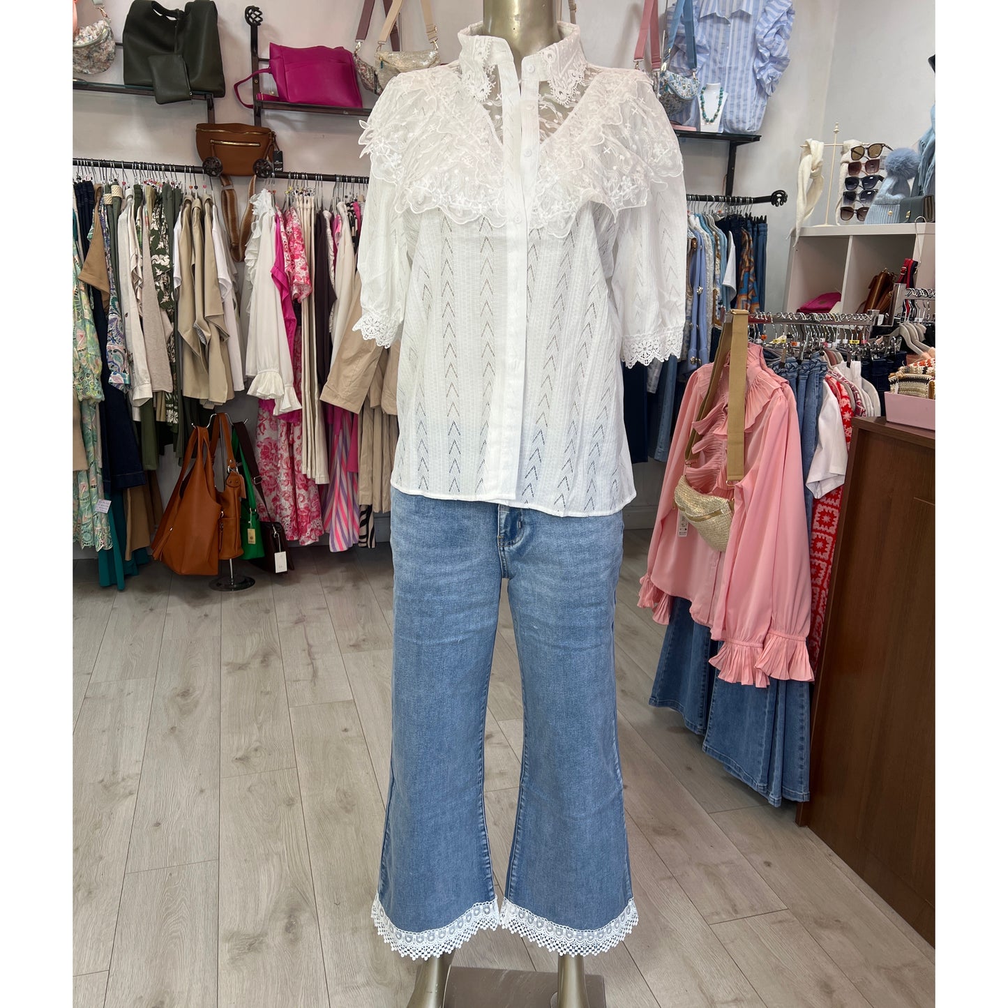 Lace Hem Flare Denim Cropped Jeans (Size 6)