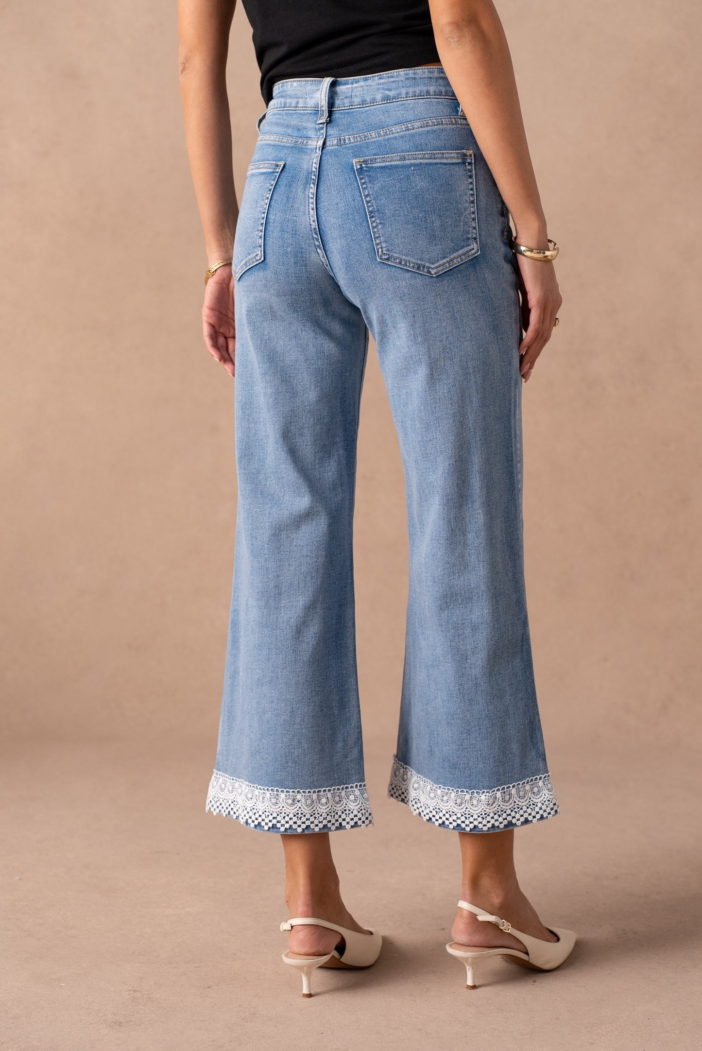 Lace Hem Flare Denim Cropped Jeans (Size 6)