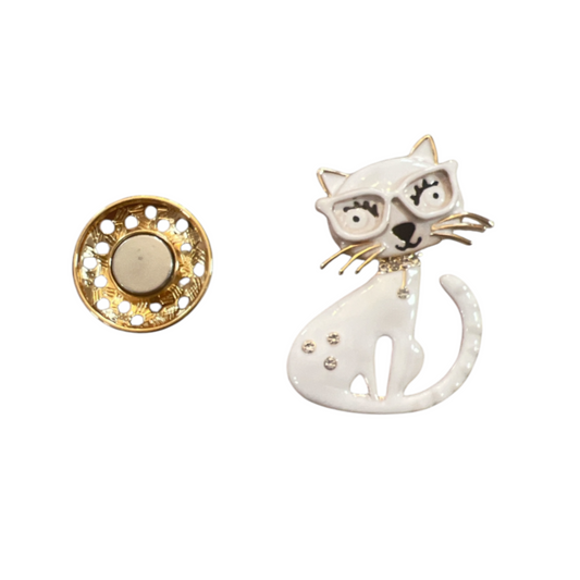 Magnetic Brooch White & Gold Cat