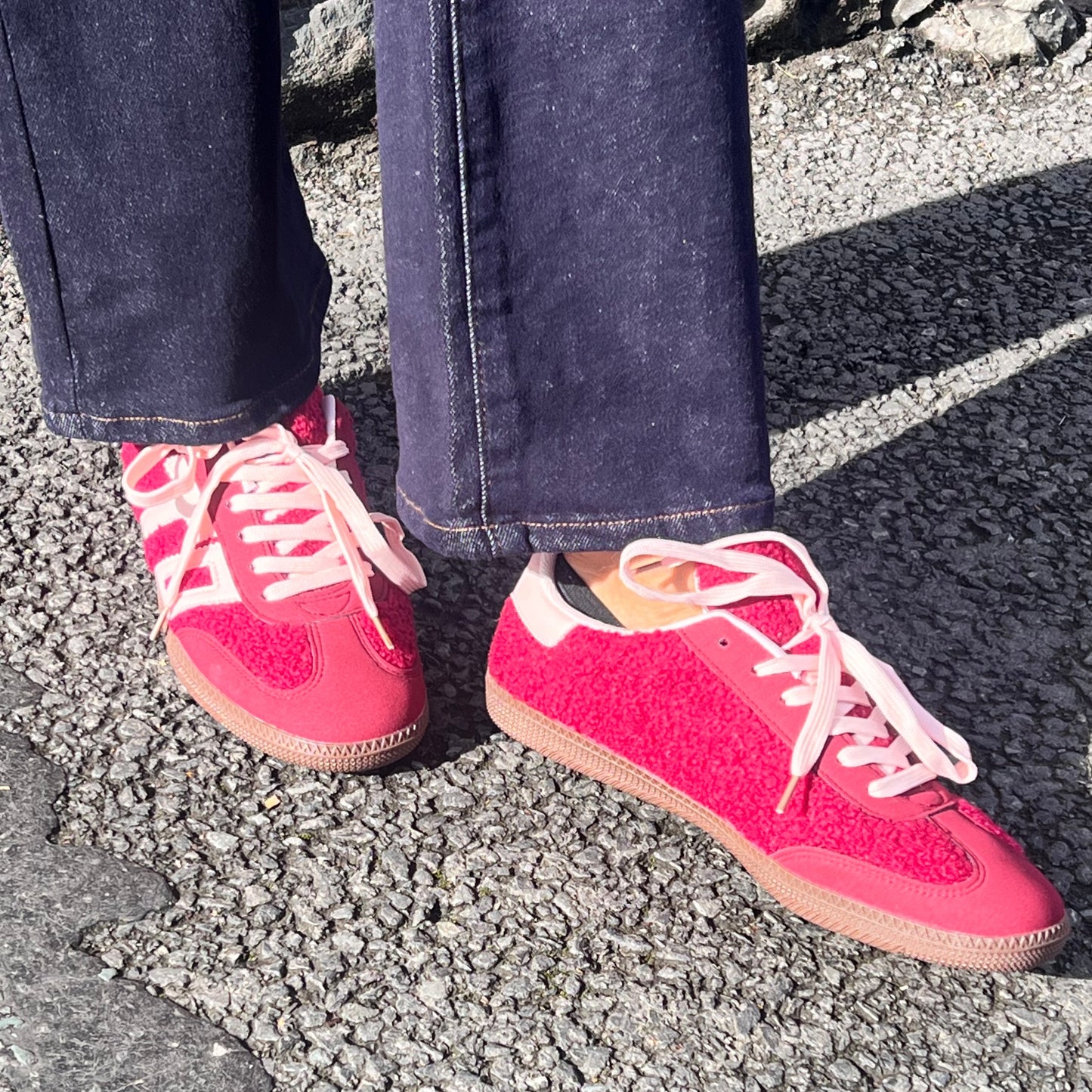 Wine Boucle Trainers Pink Laces