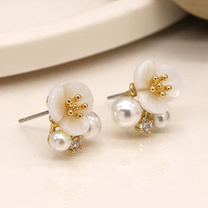 POM Faux gold plated flower pearl cluster studs