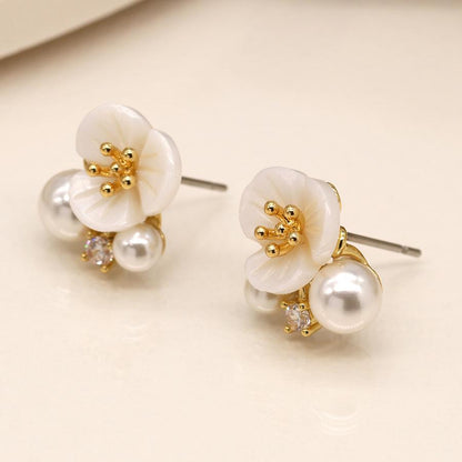 POM Faux gold plated flower pearl cluster studs